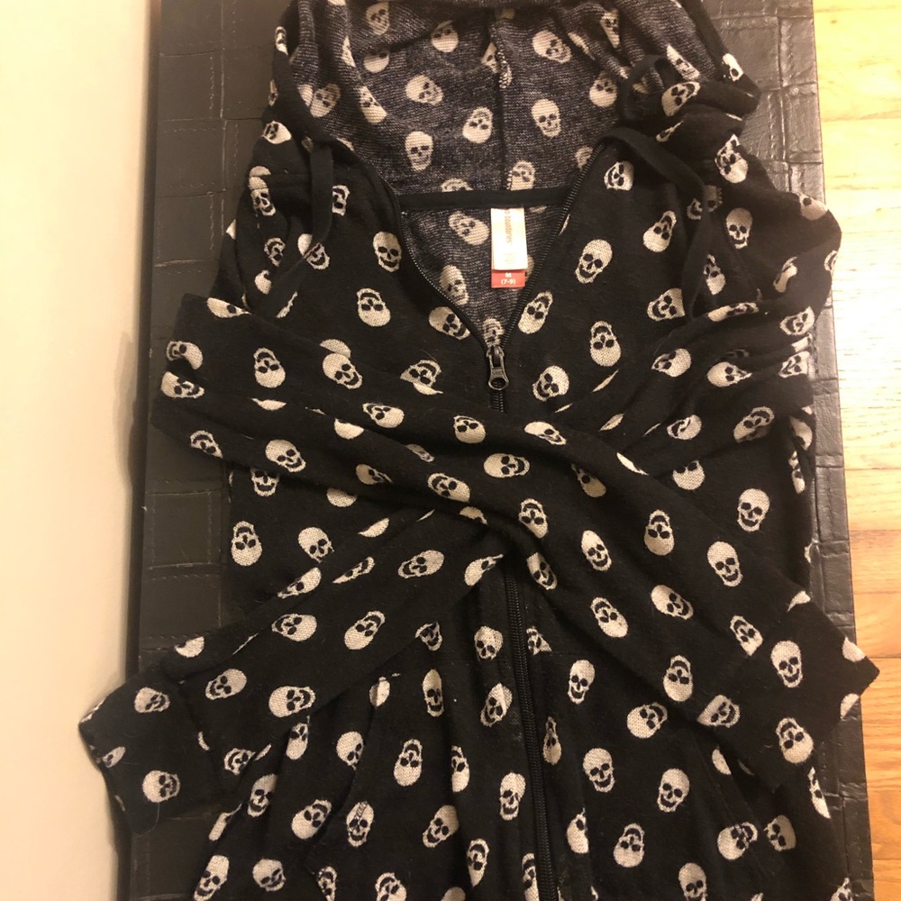 Skull Zip up Hoodie with pockets